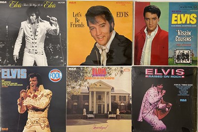 Lot 933 - ELVIS - LP / 7" PACK