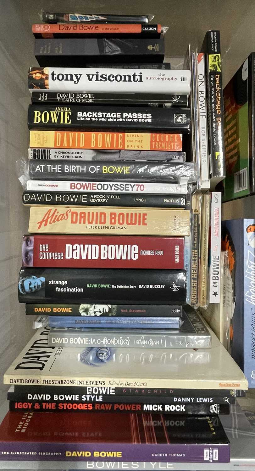 David Collection Books Lot 384 - DAVID BOWIE - LARGE BOOK COLLECTION.