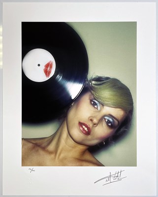 Lot 122 - DEBBIE HARRY / BLONDIE - MARTYN GODDARD SIGNED LIMITED EDITION PRINT.