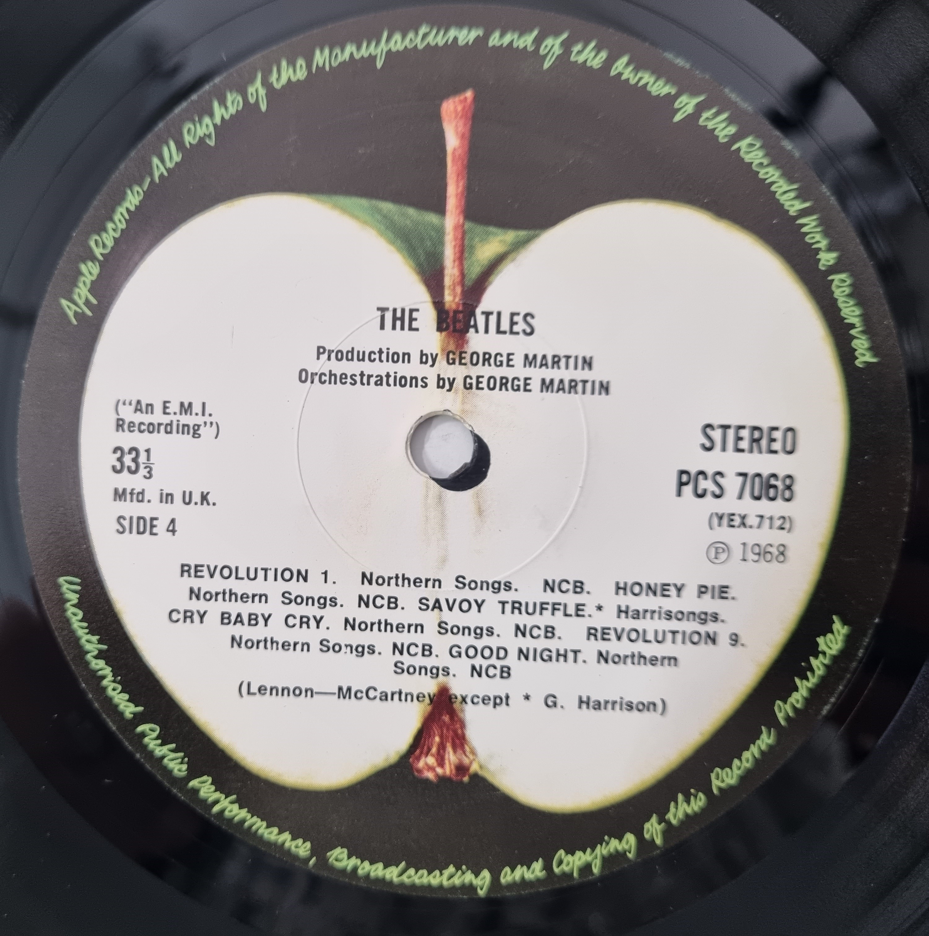 Lot 1019 THE BEATLES WHITE ALBUM LP (UK REISSUE