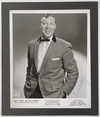 Lot 335 - BILL HALEY - A SIGNED ORIGINAL PRESS PHOTO.