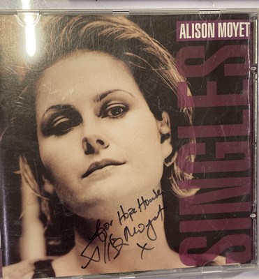 Lot 291 - POP AUTOGRAPHS COLLECTION.