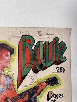 Lot 285 - DAVID BOWIE - A RECORD MIRROR MAGAZINE FULLY SIGNED BY BOWIE AND THE SPIDERS.