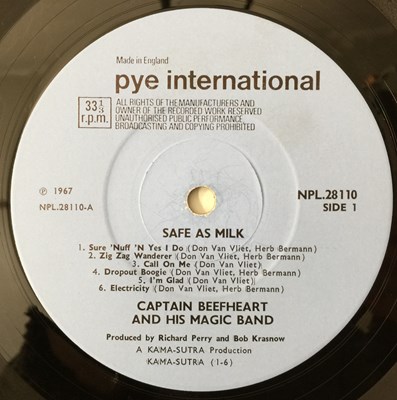 Lot 315 - CAPTAIN BEEFHEART - SAFE AS MILK LP (UK MONO OG - PYE INTERNATIONAL - NPL.28110)