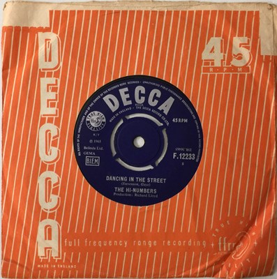 Lot 407 - THE HI-NUMBERS - DANCING IN THE STREET 7" (DECCA F.12233)