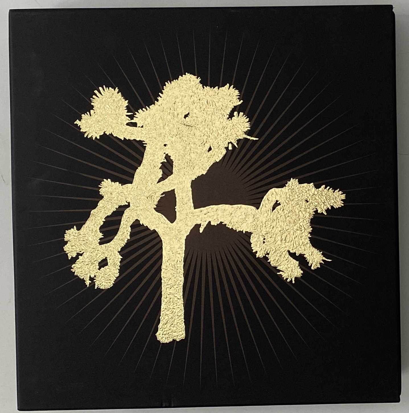 Lot 423 - U2 - THE JOSHUA TREE (LIMITED EDITION BOX SET - 00602557482485)