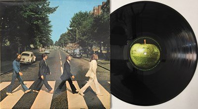 Lot 447 - THE BEATLES - ABBEY ROAD LP (PCS 7088 - MISALIGNED APPLE SLEEVE)