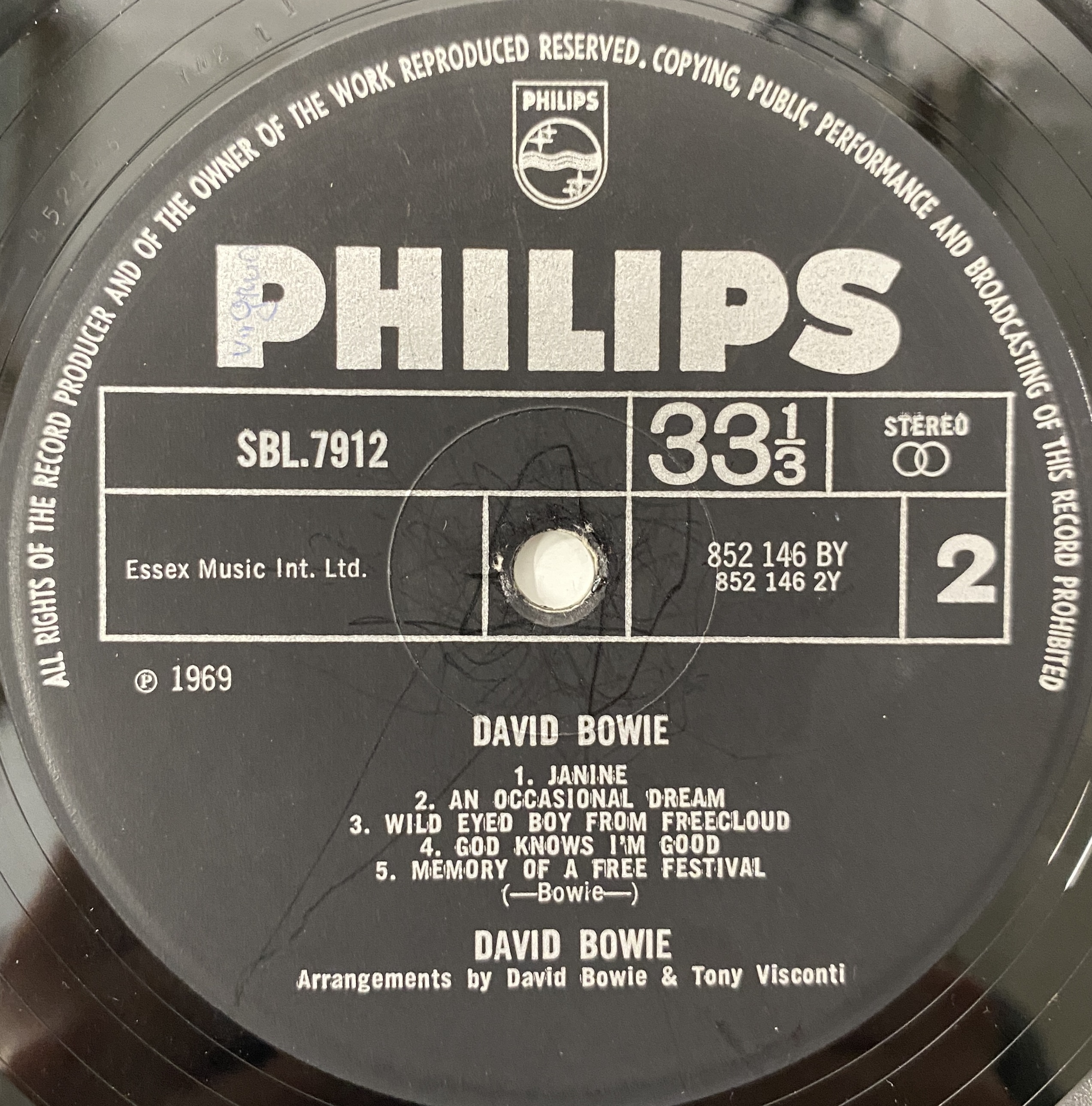 Lot 105 - DAVID BOWIE - DAVID BOWIE (PHILIPS) LP