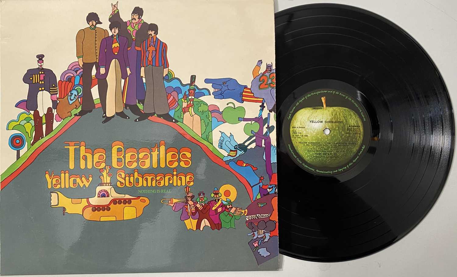 Lot 438 - THE BEATLES - YELLOW SUBMARINE LP (PCS 7070 - DENMARK OG)