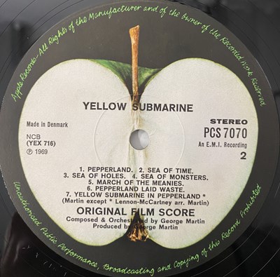 Lot 438 - THE BEATLES - YELLOW SUBMARINE LP (PCS 7070 - DENMARK OG)