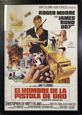 Lot 146 - JAMES BOND - THE MAN WITH THE GOLDEN GUN (1974) - ORIGINAL SPANISH FILM POSTER.