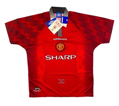 Lot 328 - FOOTBALL - MANCHESTER UNITED MEMORABILIA INC 1996-98 HOME SHIRT.