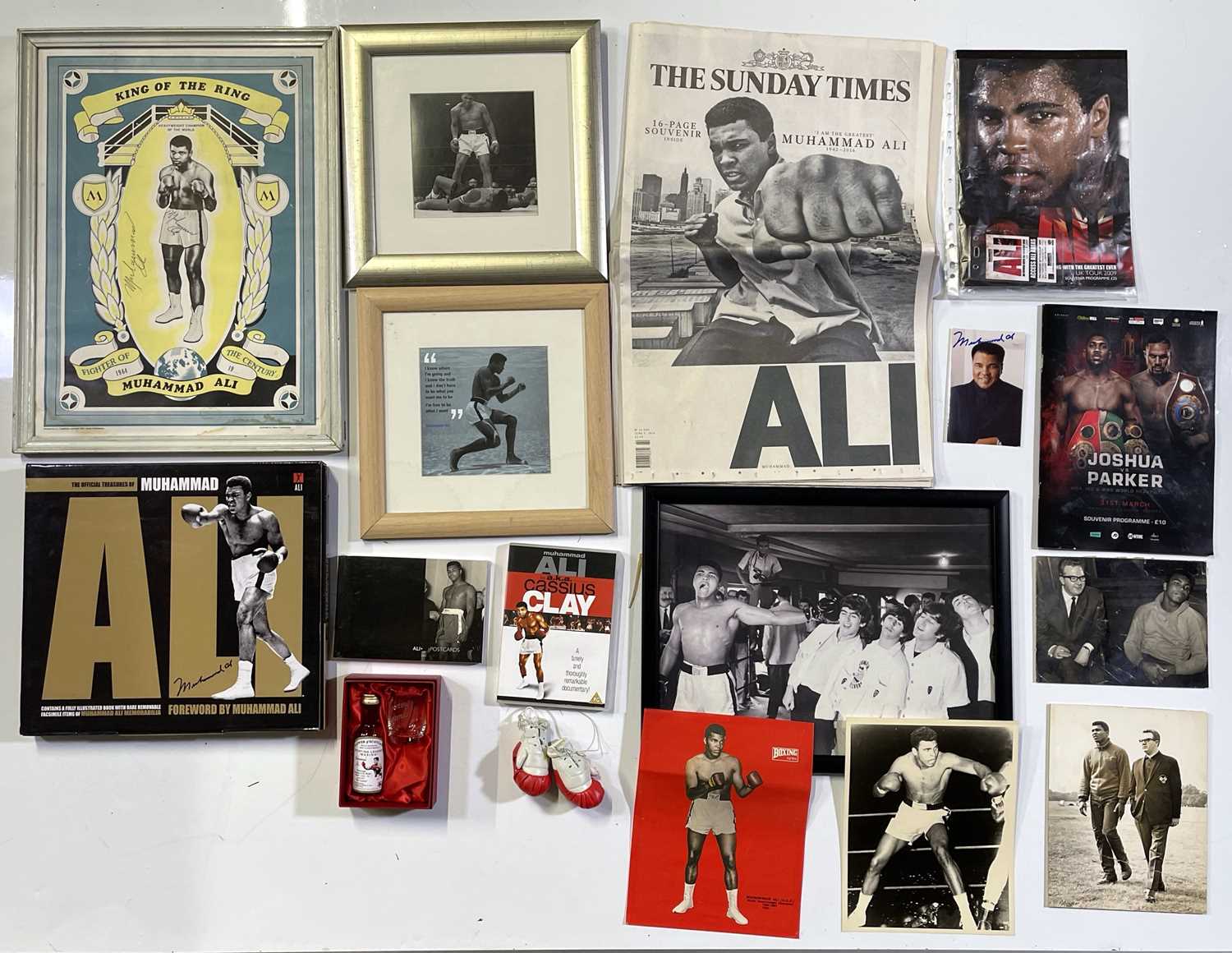 Lot 301 - MUHAMMED ALI RELATED ITEMS - SIGNATURE