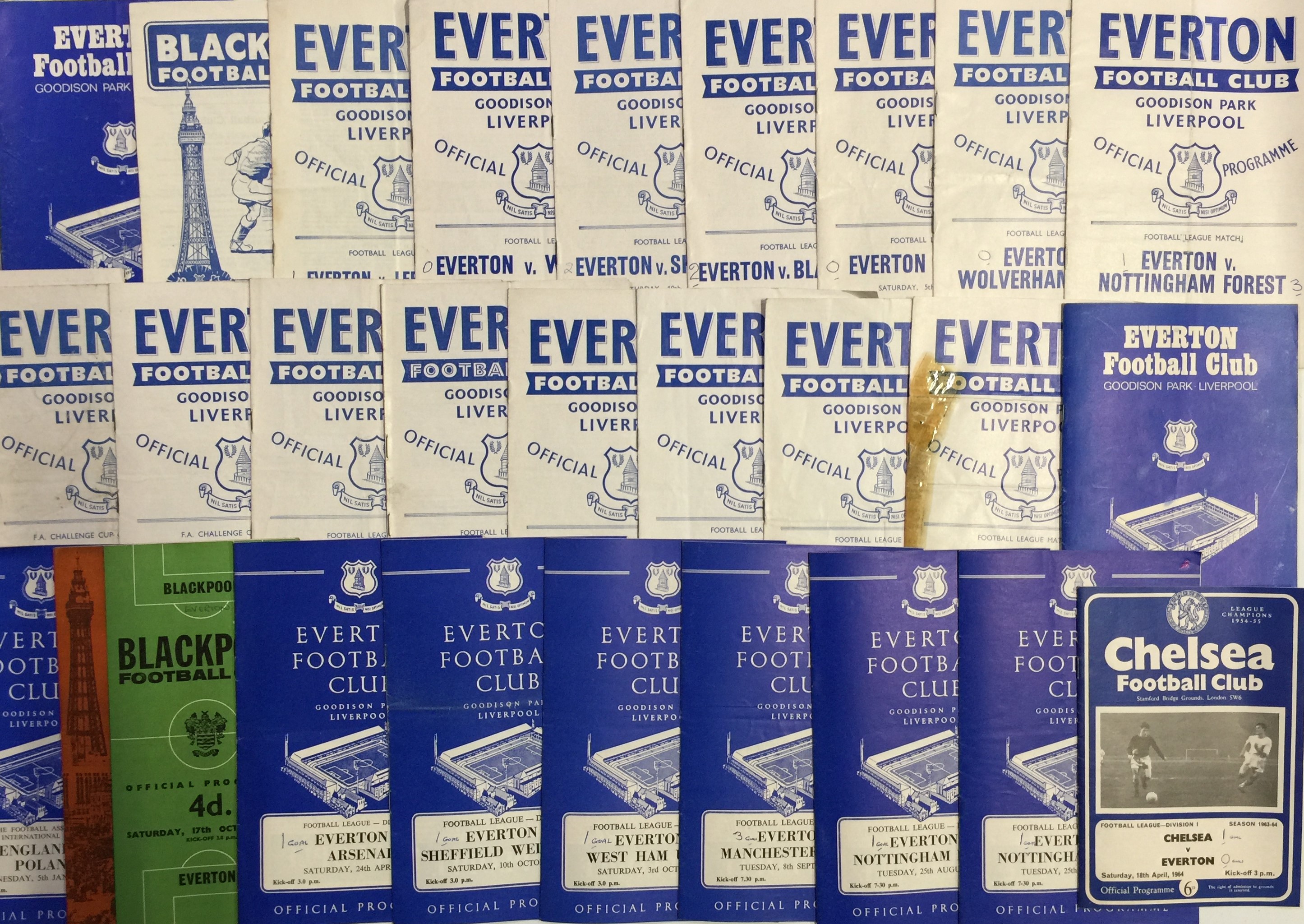 Lot 355 - FOOTBALL MEMORABILIA - PROGRAMMES INC