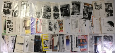 Lot 212 - FILM COLLECTABLES AND PROMO MATERIAL INC PRESS KITS / STILLS ETC - MANY HOLLYWOOD TITLES.