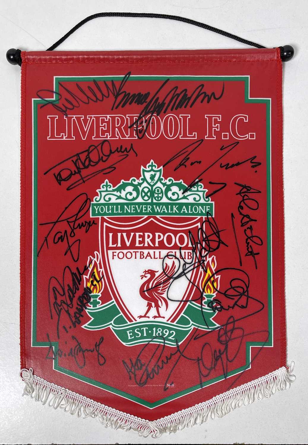 Lot 367 - LIVERPOOL FC - A SIGNED PENNANT WITH LEGENDARY PLAYERS.