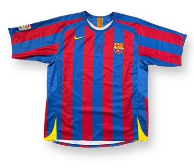 Lot 370 - FC BARCELONA -  A SHIRT SIGNED BY JOHANN CRUYFF.