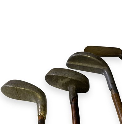 Lot 271 - GOLF CLUBS.