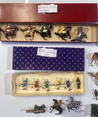 Lot 19 - LEAD / TOY SOLIDERS INC BRITAINS.