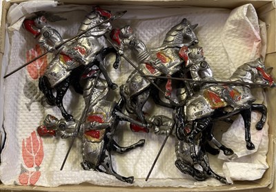 Lot 23 - LARGE COLLECTION OF TOY SOLDIERS MANY BY BRITAINS .