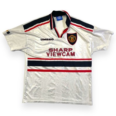 Lot 373 - MANCHESTER UNITED - 1996-7 AWAY SHIRT.