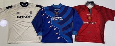 Lot 377 - MANCHESTER UNITED - C 1990S FOOTBALL SHIRTS.