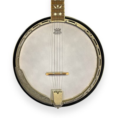 Lot 5 - A COUNTRYMAN BANJO.