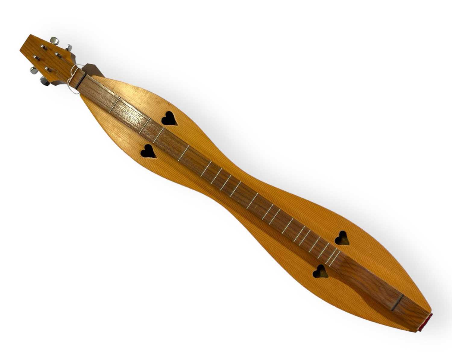 Lot 8 - APPALACHIAN STYLE DULCIMER.