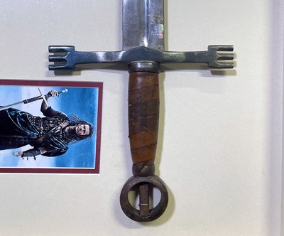 Lot 231 - BRAVEHEART (1995) A LIKELY SCREEN-USED SWORD.