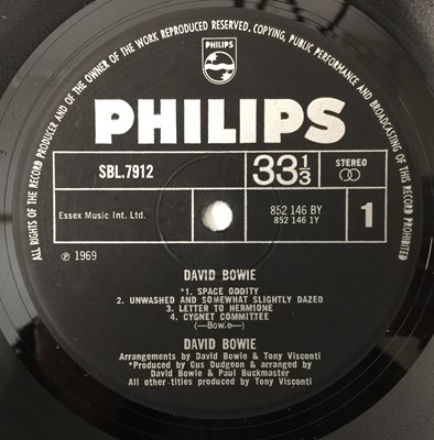 Lot 152 - DAVID BOWIE - S/T LP (UK STEREO ORIGINAL - PHILIPS - SBL.7912)