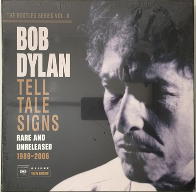 Lot 604 - BOB DYLAN - TELL TALE SIGNS: RARE AND UNRELEASED 1989-2006 LP BOX SET (BOOTLEG SERIES VOL.8 - 88697357961)