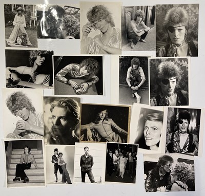 Lot 349 - DAVID BOWIE - COLLECTION OF ORIGINAL PRESS PHOTOS.