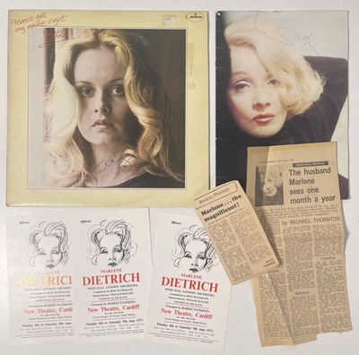 Lot 207 - TWIGGY / MARLENE DIETRICH - SIGNED ITEMS.