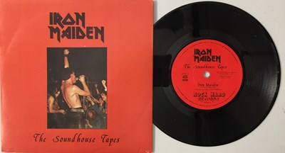 Lot 669 - IRON MAIDEN - THE SOUNDHOUSE TAPES 7" EP (ORIGINAL PRESSING - ROK 1)