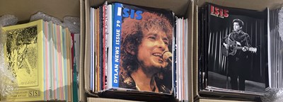 Lot 56 - BOB DYLAN - ISIS FAN CLUB MAGAZINE - 200+.