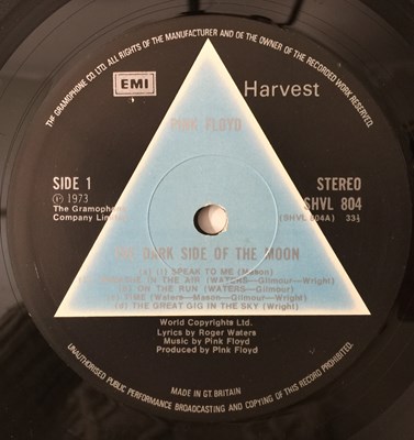Lot 927 - PINK FLOYD - THE DARK SIDE OF THE MOON LP (UK COMPLETE SOLID TRIANGLE - SHVL 804)