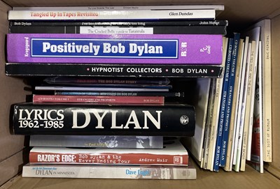 Lot 67 - BOB DYLAN - COLLECTABLE BOOKS AND PUBLICATIONS.