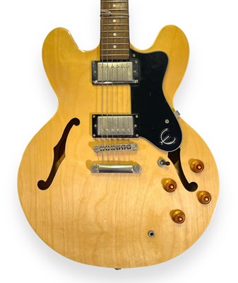 Lot 17 - EPIPHONE DOT NA HOLLOW BODY ELECTRIC GUITAR.