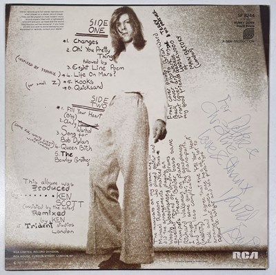 Lot 423 - DAVID BOWIE -  A SIGNED COPY OF HUNKY DORY.