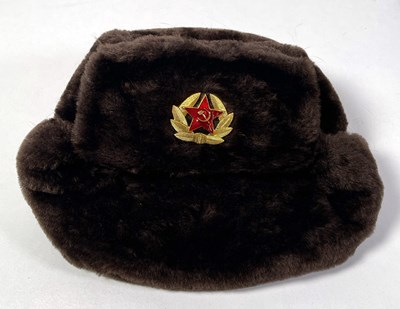 Lot 43 - MARTIN'S HATS - RUSSIAN/MILITARY.