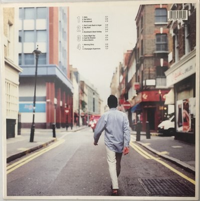 Lot 131 - OASIS - (WHAT'S THE STORY) MORNING GLORY? LP (ORIGINAL UK COPY - CREATION CRE LP 189)