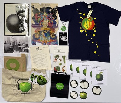 Lot 155 - THE BEATLES/APPLE MEMORABILIA ITEMS INC ORIGINAL APPLE MAILING BOX AND LABELS.