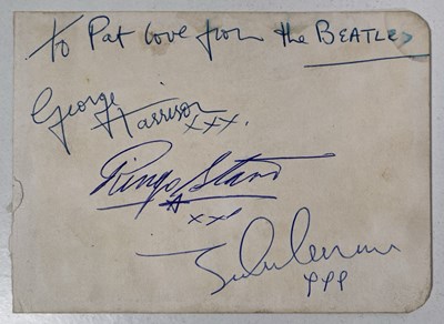 Lot 318 - THE BEATLES - CARD AUTOGRAPHED BY GEORGE HARRISON /. RINGO STARR.