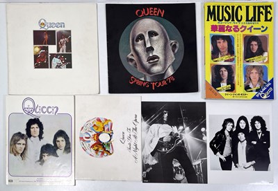 Lot 420 - QUEEN CONCERT MEMORABILIA INC PROGRAMMES AND TICKETS.