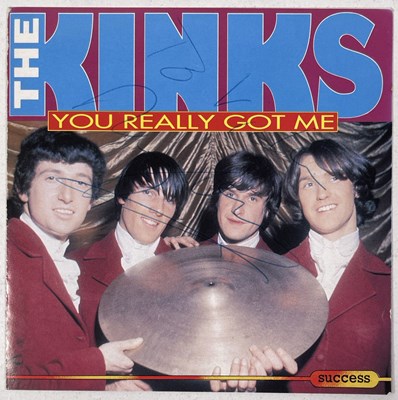 Lot 259 - THE KINKS - SIGNED C 1960S CUTTING AND CD BOOKLET.