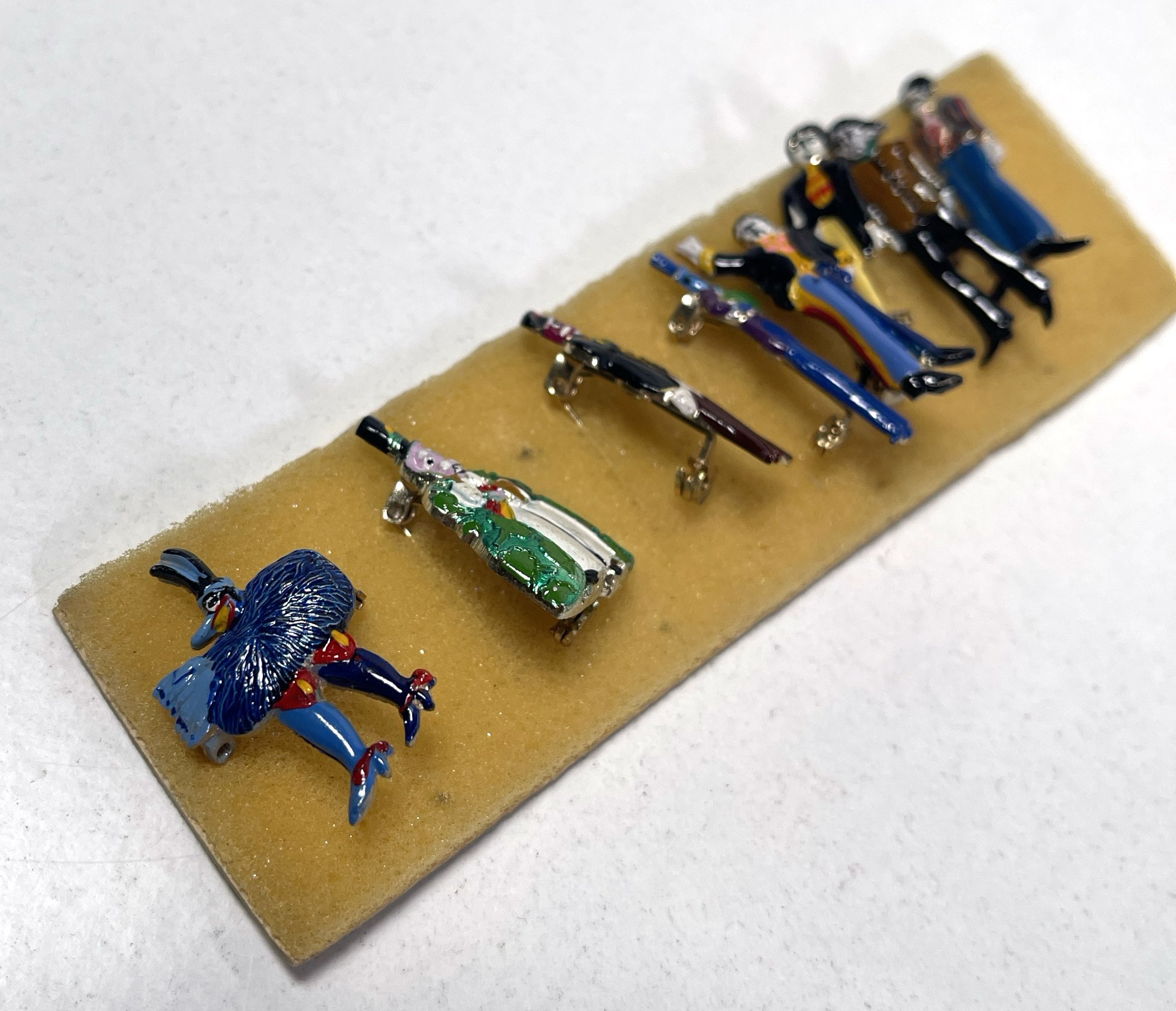 The Beatles Yellow Submarine Pin Badge Brooch - Then, Quirky And Retro Gifts And Accessories In - Foto 6