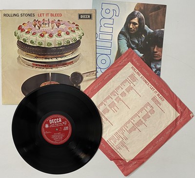 Lot 64 - THE ROLLING STONES - LET IT BLEED LP (ORIGINAL UK MONO COPY WITH POSTER - LK 5025)