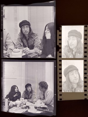 Lot 360 - THE MONTY FRESCO COLLECTION - JOHN LENNON / YOKO ONO AT HEATHROW, 1969- NEGATIVES WITH COPYRIGHT.