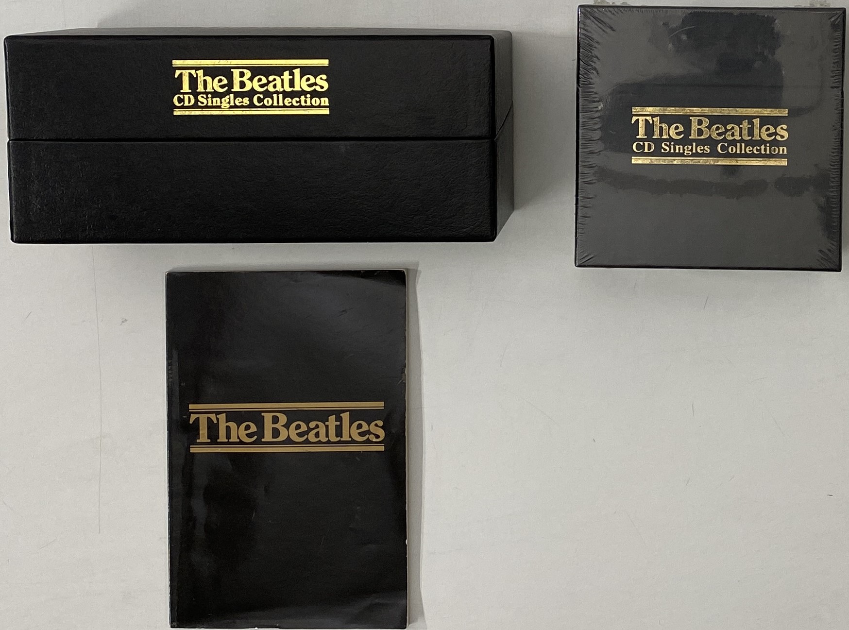 Lot 1 - THE BEATLES - CD SINGLES COLLECTION (x2)