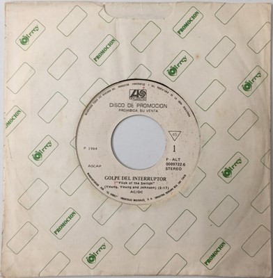 Lot 165 - AC/DC - GOLPE DEL INTERRUPTOR (FLICK OF THE SWITCH) 7" (ORIGINAL PERUVIAN DEMO - ATLANTIC F-ALT 0089722.6)